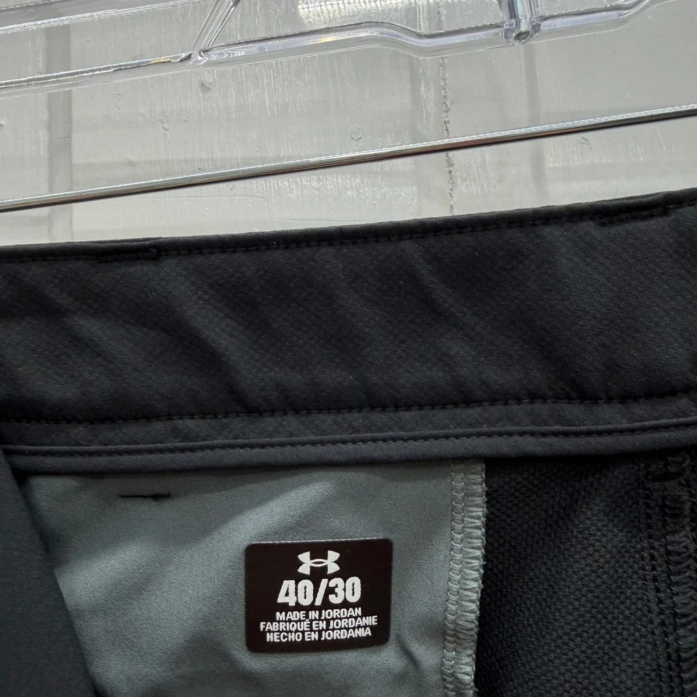 Under Armour Mens 40 x 30 Black Golf Athletic Pants Performance Dress Trousers